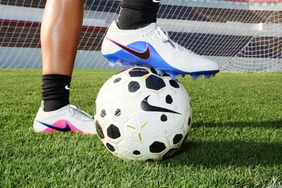 Chaussures de foot à crampons - faut-il les laver en machine ?